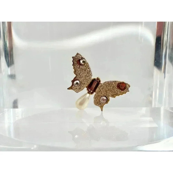 Vintage Sparkle Butterfly Pearl Embellished Brooch Pin - Picture 5 of 10